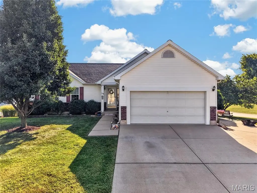 130 Granite Pointe LN, Winfield, MO 63389