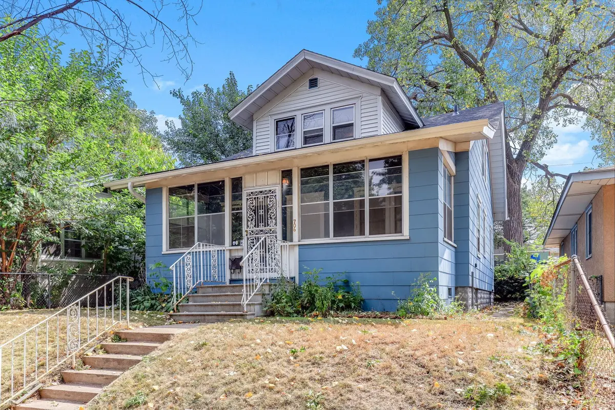 706 Fuller AVE, Saint Paul, MN 55104