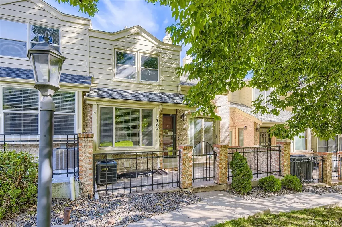 7641 S Cove CIR, Centennial, CO 80122