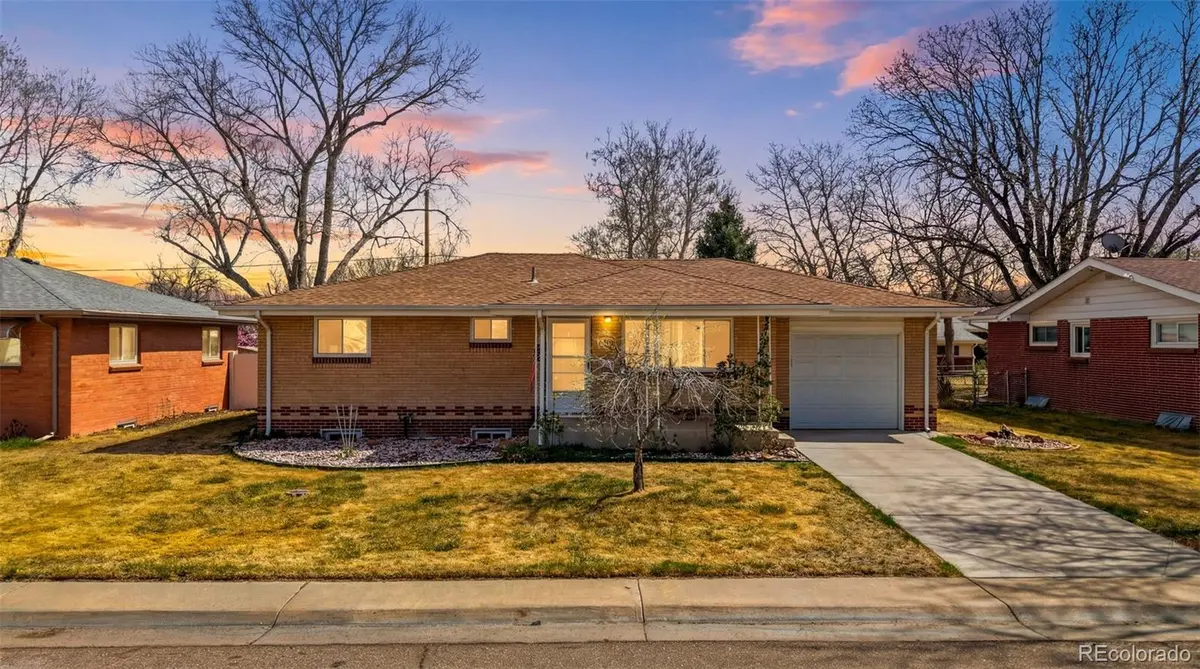 160 S 15th Avdr DR, Brighton, CO 80601