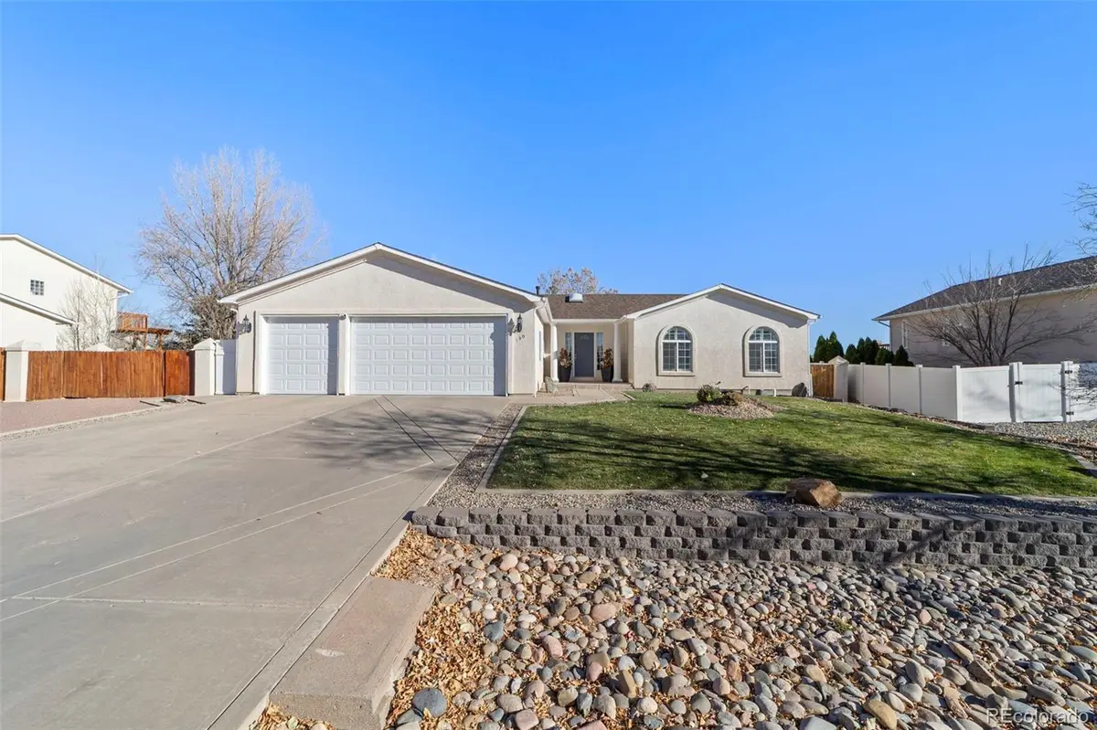 190 S Circle DR, Pueblo, CO 81007