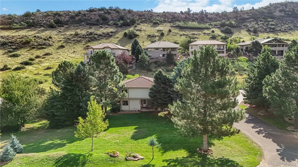 7084 Fox Paw TRL, Littleton, CO 80125