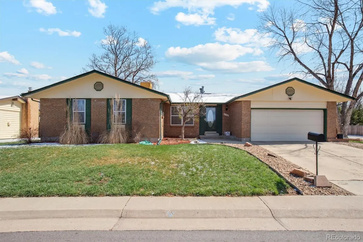 3158 S Dayton CT, Denver, CO 80231