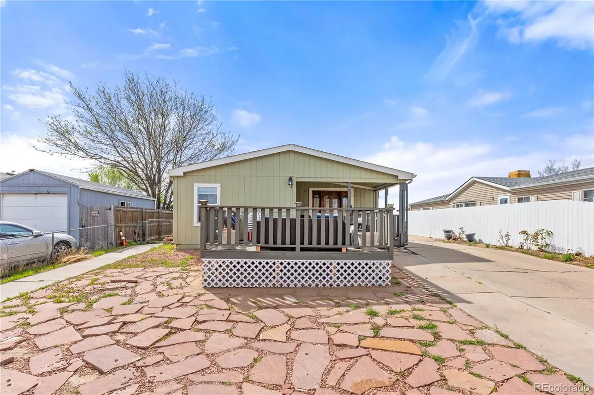 107 Willow DR, Lochbuie, CO 80603