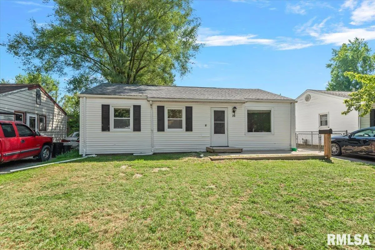 16 SALEM RD, Springfield, IL 62702
