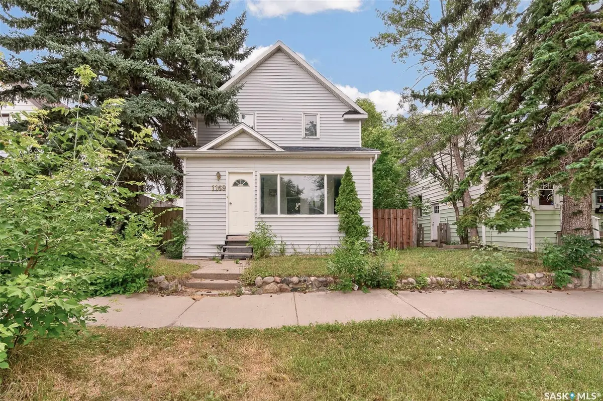 1169 1st AVENUE NW, Moose Jaw, SK S6H 3N4