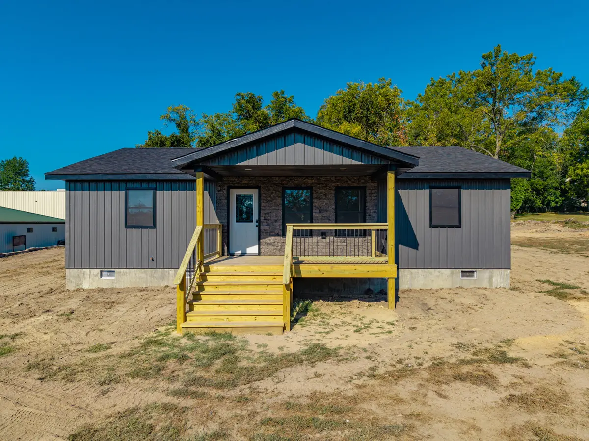 404 Wolthuis LN, Mountain Grove, MO 65711