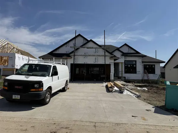 60 S Seven Oaks Rd, North Liberty, IA 52317
