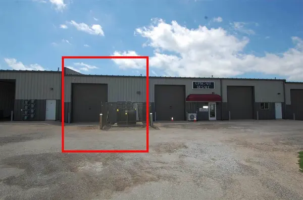 3305 SW Hwy 1 #27, Iowa City, IA 52240