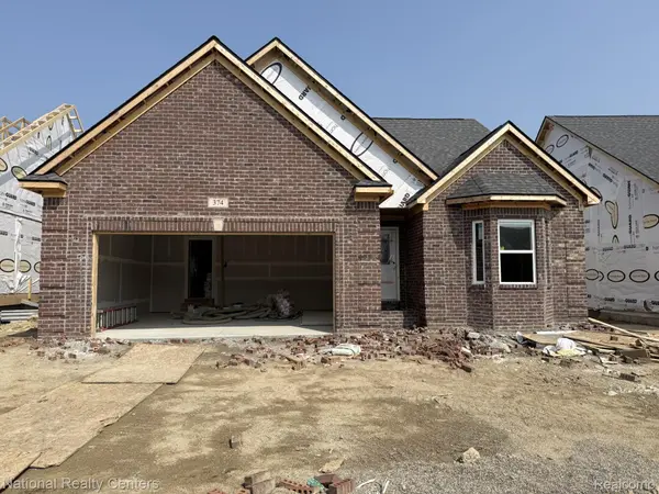 374 (Immediate occupancy) Devonshire DR #30, Lapeer, MI 48446