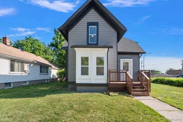 150 Robertson ST, Mt. Clemens, MI 48043