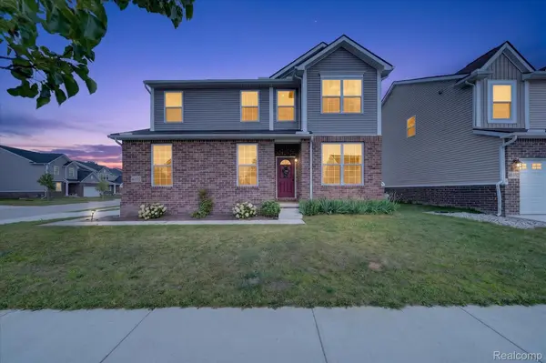 41372 Snowdon DR, Originalcity, MI 48038