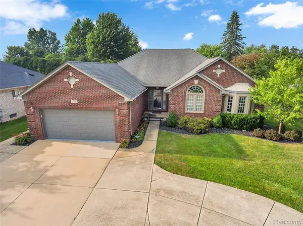 21797 Sabrina DR, Macomb Township, MI 48044