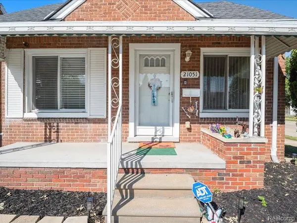 21051 Universal AVE, Eastpointe, MI 48021