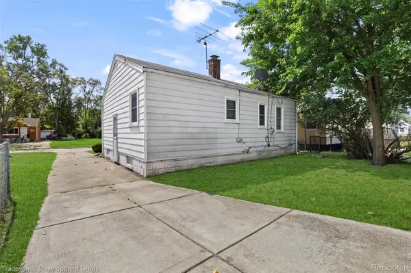 27044 New York ST, Inkster, MI 48141