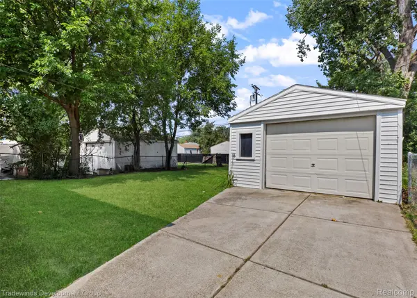 27044 New York ST, Inkster, MI 48141