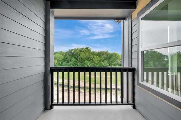 5825 Water Bridge Lane, Fort Worth, TX 76109