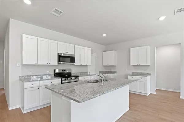 1907 Reveille Way, Terrell, TX 75160