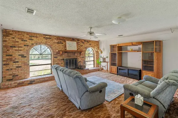 2888 Vz County Road 2708, Mabank, TX 75147