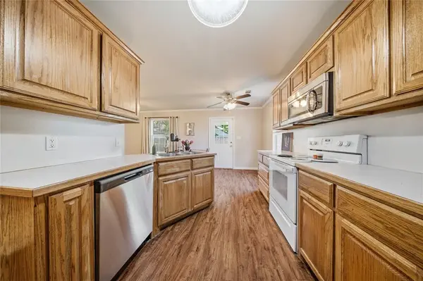 402 Robertson Street, Collinsville, TX 76233