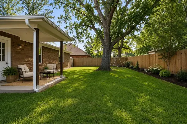 402 Robertson Street, Collinsville, TX 76233