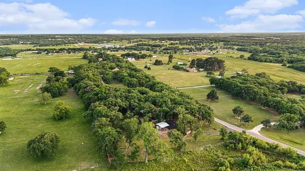 380 County Road 123, Gainesville, TX 76240