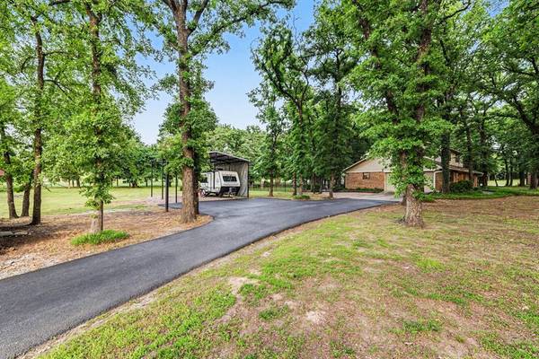 380 County Road 123, Gainesville, TX 76240