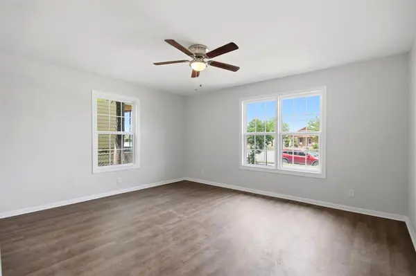 911 S Commercial Avenue, Coleman, TX 76834
