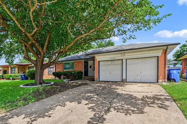 1125 Waweenoc Avenue, Dallas, TX 75216