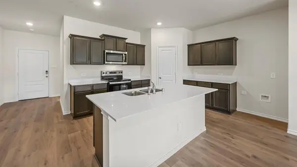 1810 Nestling Street, Crandall, TX 75114