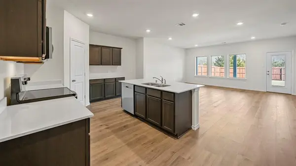 1810 Nestling Street, Crandall, TX 75114