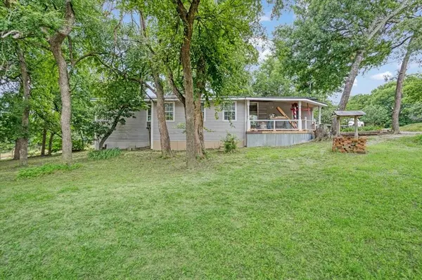 1250 Garrett Road, Whitewright, TX 75491