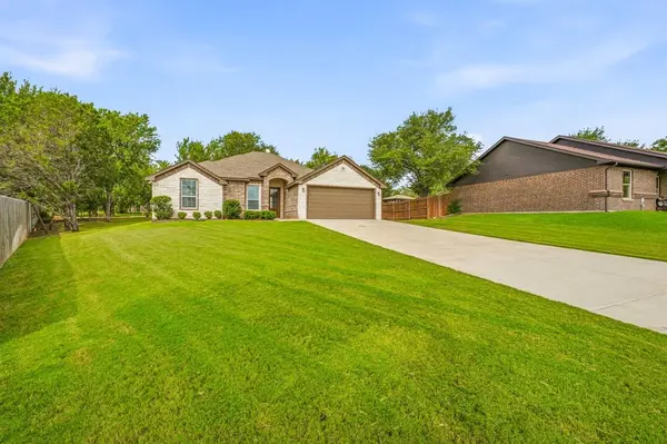 5018 San Marcos Drive, Granbury, TX 76048