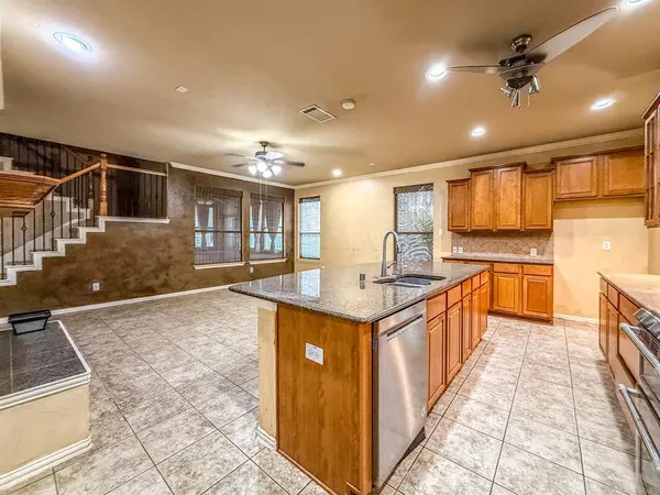 1528 Chestnut Drive, Savannah, TX 76227