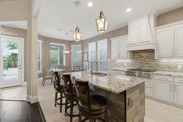 400 Ridgewood Drive, Lewisville, TX 75067