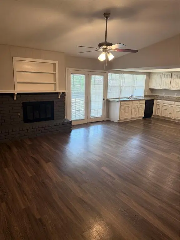 1914 Chisholm Trail, Grand Prairie, TX 75052