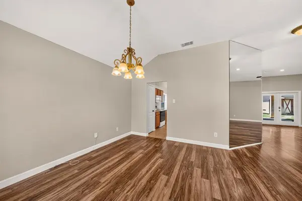 412 Sugar Mill Road, Cedar Hill, TX 75104