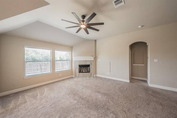 5905 Scottsdale Lane, Fort Worth, TX 76179
