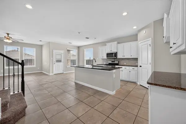 576 Pendennis Drive, Saginaw, TX 76131