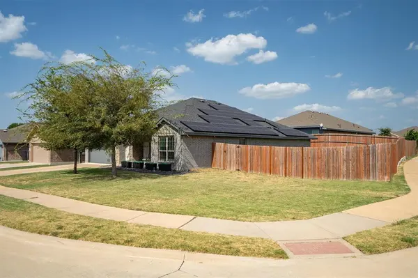 111 Columbia Street, Farmersville, TX 75442