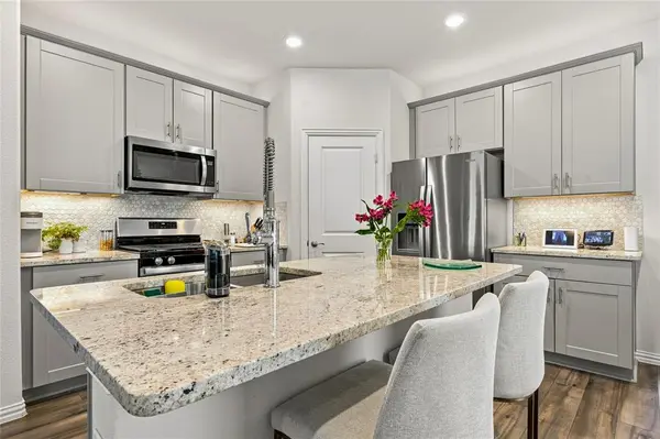 1824 Ash Oak Lane, Forney, TX 75126