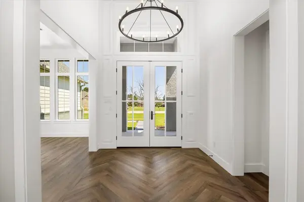 2180 Middlewood Circle, Granbury, TX 76049