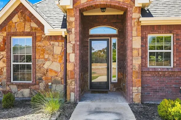 149 Overton Ridge Circle, Weatherford, TX 76088