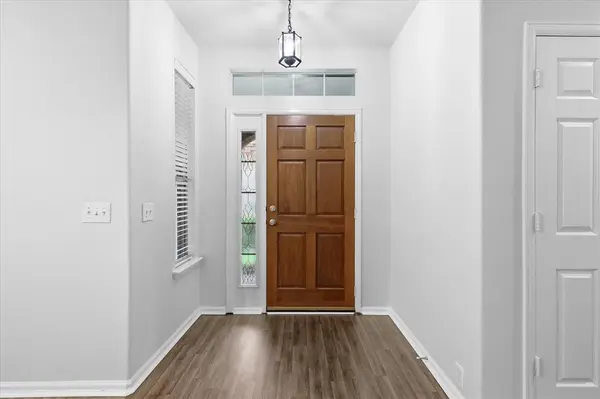424 Legends Drive, Lewisville, TX 75057