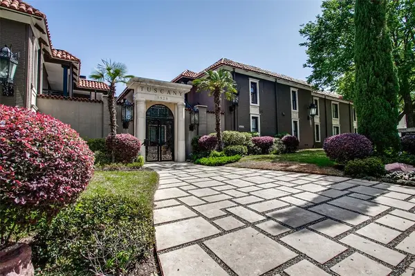 5938 Sandhurst Lane #104, Dallas, TX 75206