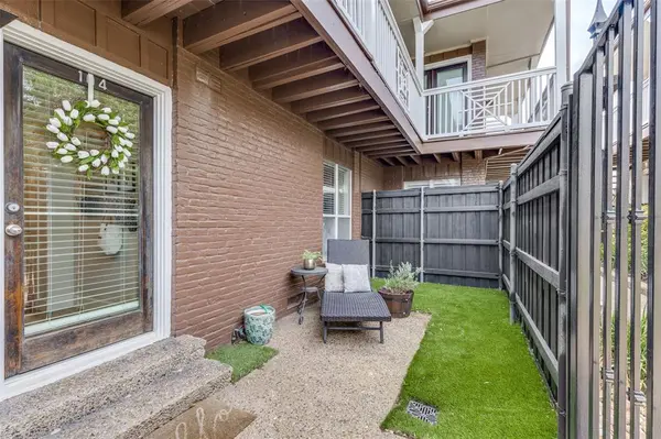 5938 Sandhurst Lane #104, Dallas, TX 75206