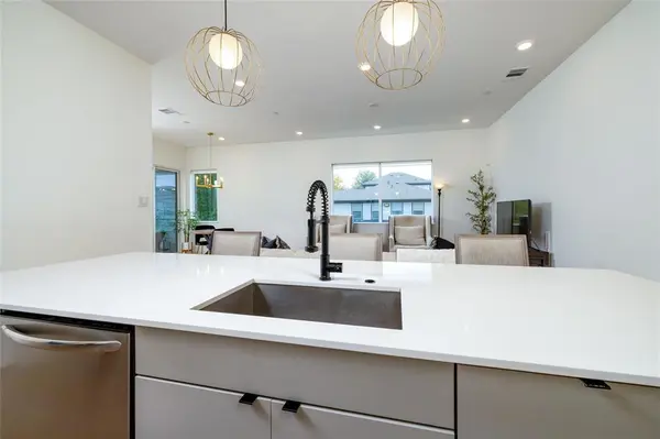 2118 N Carroll Avenue #101, Dallas, TX 75204