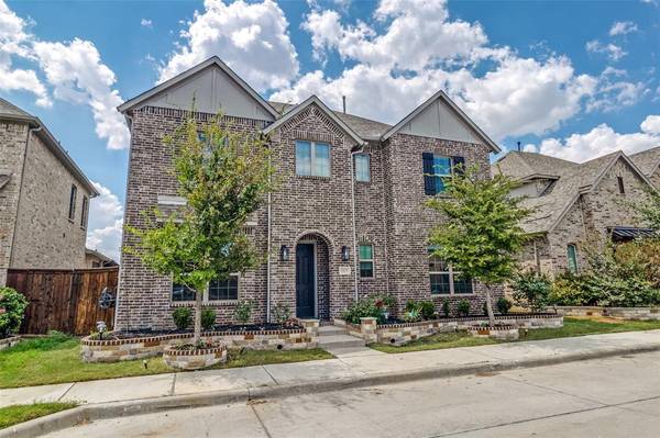 12679 Royal Oaks Lane, Farmers Branch, TX 75234