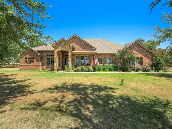 101 Sandlin Court, Springtown, TX 76082