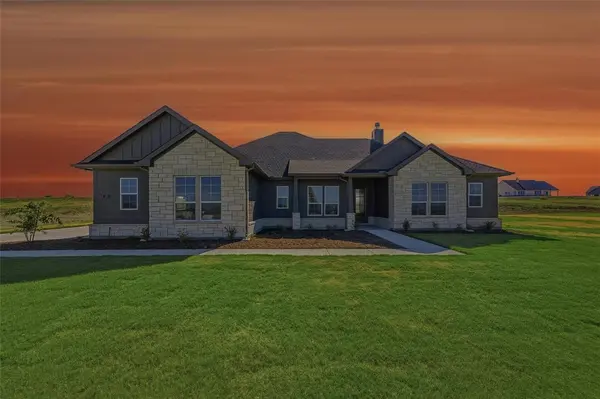 153 Big Sky Road, Decatur, TX 76234